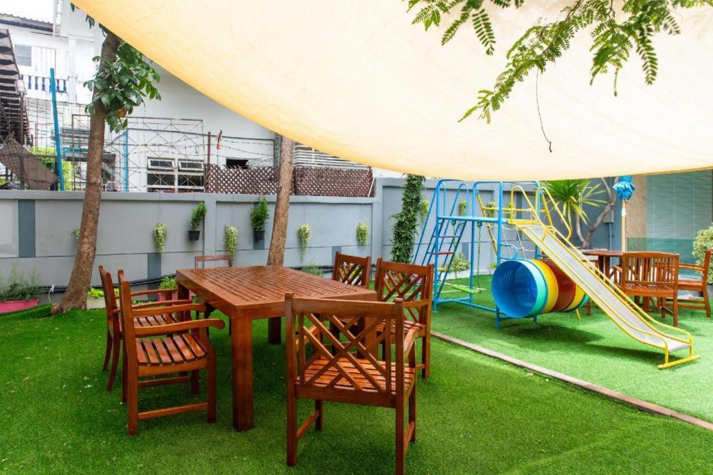 בנגקוק Resort Bangphlat מראה חיצוני תמונה
