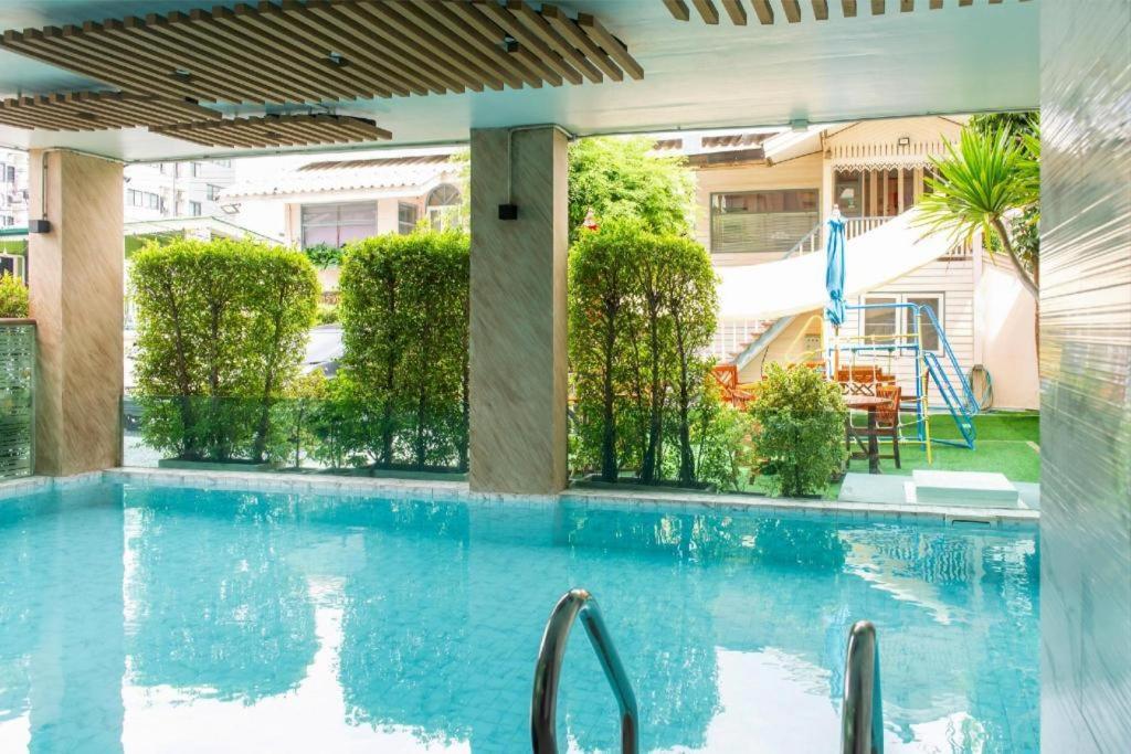 בנגקוק Resort Bangphlat מראה חיצוני תמונה
